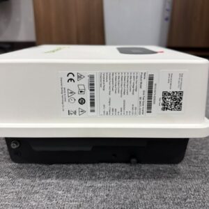 Mặt bên của tem kỹ thuật của biến tần hòa lưới bám tải 3.6kW