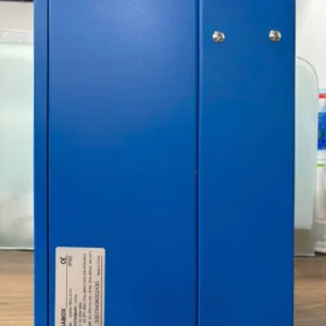 Mặt bên và tem thông số của biến tần bơm Gigabox IP65 3 pha 7.5kW